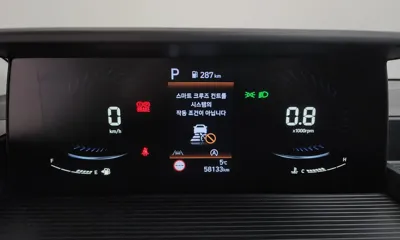 Hyundai Staria 2023, 58133 км, за 18175.91 USD - фото 8