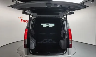 Hyundai Staria 2023, 58133 км, за 18175.91 USD - фото 20
