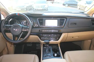 Kia Canival 2017, 155439 км, за 7553.86 USD
