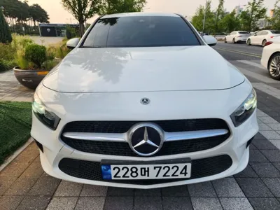 Mercedes-Benz A-Class 2022, 26870 км, за 17657.87 USD