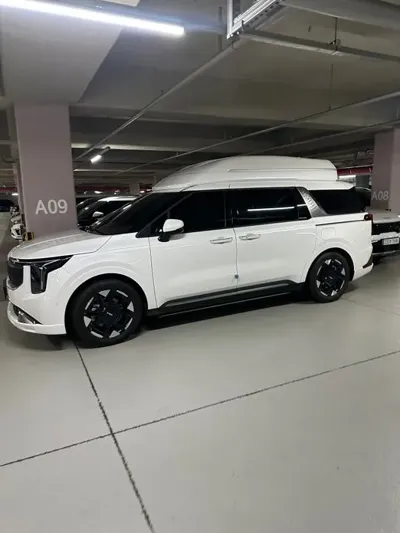 Kia Canival 2025, 17000 км, за 40390.9 USD
