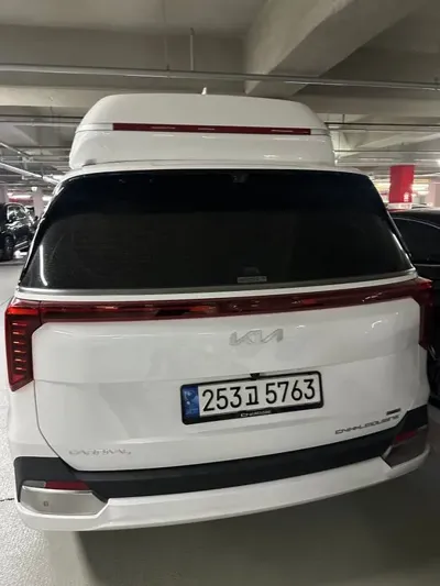 Kia Canival 2025, 17000 км, за 40390.9 USD