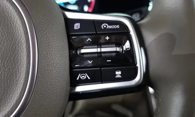 Kia Canival 2023, 16006 км, за 28977 USD - фото 32
