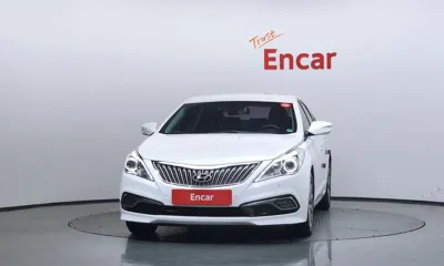 Hyundai Grandeur 2015, 125360 км, за 5710.91 USD
