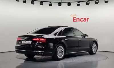 Audi A8 2015, 181193 км, за 10986.15 USD