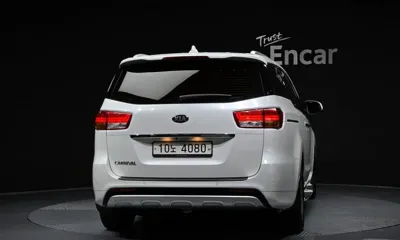 Kia Canival 2017, 80352 км, за 8338.77 USD
