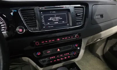 Kia Canival 2017, 80352 км, за 8338.77 USD - фото 14