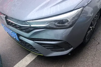 Roewe i5 2021, 26000 км, за 6138 USD - фото 8