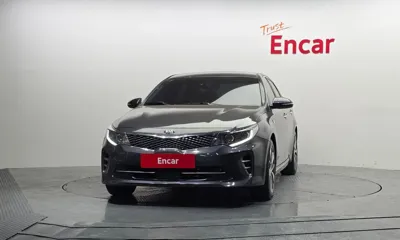 Kia K5 2016, 71565 км, за 5021.47 USD
