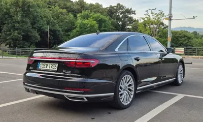 Audi A8 2021, 144000 км, за 33209.6 USD