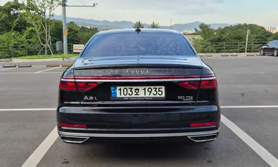 Audi A8 2021, 144000 км, за 33209.6 USD