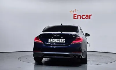 Genesis G70 2019, 131007 км, за 10576.42 USD