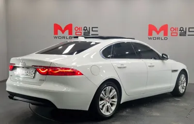 Jaguar XF 2018, 139671 км, за 5907.84 USD