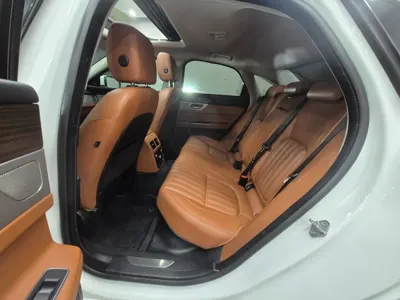 Jaguar XF 2018, 139671 км, за 5863.2 USD - фото 17