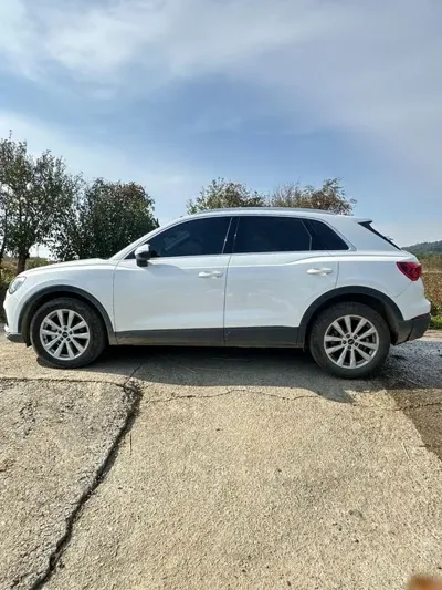 Audi Q3 2025, 1526 км, за 34895.63 USD