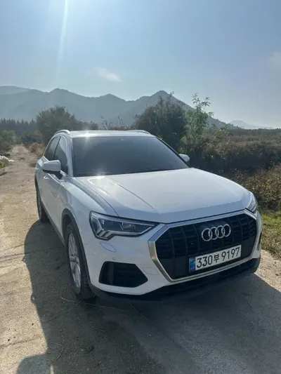 Audi Q3 2025, 1526 км, за 34895.63 USD
