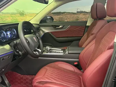 Hongqi Hongqi HS5 2023, 29000 км, за 14496.58 USD