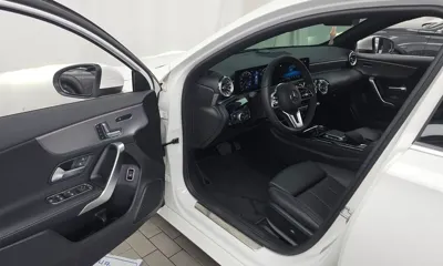 Mercedes-Benz A-Class 2021, 25993 км, за 16865.27 USD - фото 10