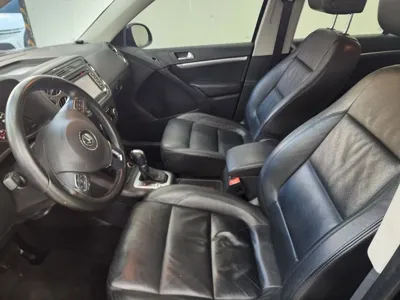 Volkswagen Tiguan 2015, 157992 км, за 5120.13 USD - фото 16