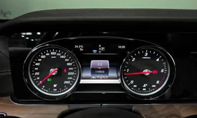 Mercedes-Benz E-Class 2019, 118563 км, за 14945.06 USD - фото 8