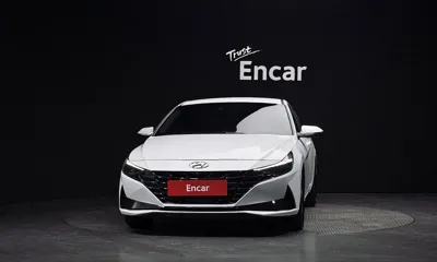 Hyundai Avante 2023, 65944 км, за 10733.81 USD