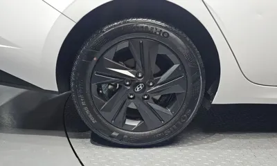 Hyundai Avante 2023, 65944 км, за 10733.81 USD
