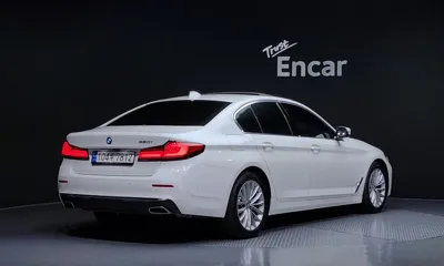 BMW 5-Series 2023, 36318 км, за 22847.66 USD