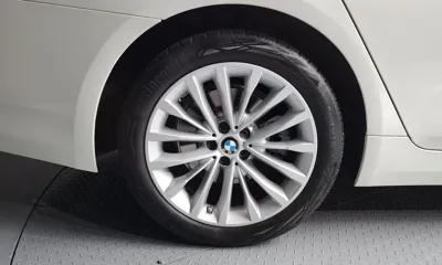 BMW 5-Series 2023, 36318 км, за 22847.66 USD
