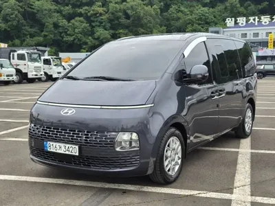 Hyundai Staria · 2023 год