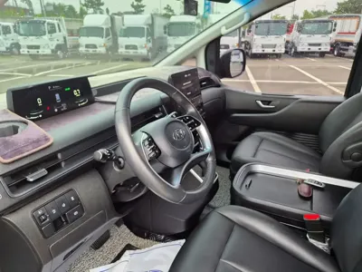 Hyundai Staria 2023, 82000 км, за 15622.95 USD - фото 8