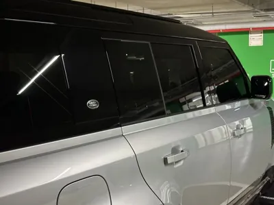 Land Rover Defender 2024, 31000 км, за 64876.79 USD