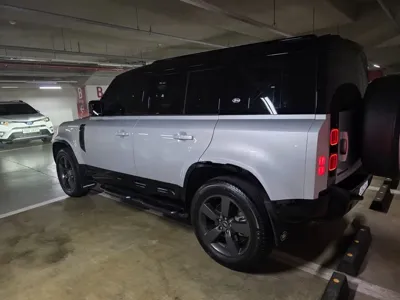 Land Rover Defender 2024, 31000 км, за 64876.79 USD