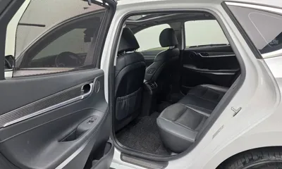 Hyundai Grandeur 2018, 153643 км, за 7619.55 USD - фото 17