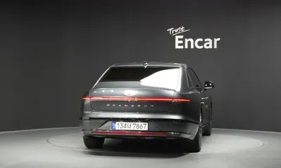 Hyundai Grandeur 2023, 46408 км, за 21127.21 USD