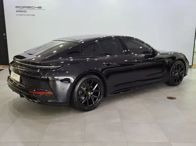 Porsche Panamera 2024, 17365 км, за 118962.45 USD