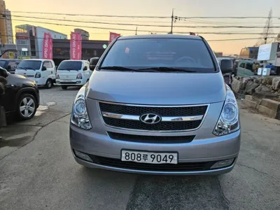 Hyundai Starex 2011, 186000 км, за 3369.67 USD