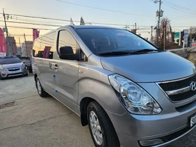 Hyundai Starex 2011, 186000 км, за 3369.67 USD