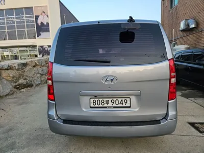 Hyundai Starex 2011, 186000 км, за 3369.67 USD