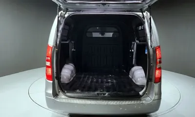 Hyundai Starex 2017, 148675 км, за 6953.64 USD - фото 20