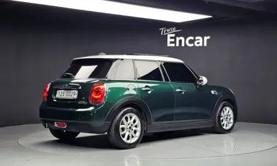 MINI Cooper 2016, 108284 км, за 3908.8 USD