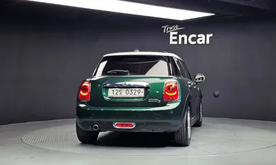 MINI Cooper 2016, 108284 км, за 3908.8 USD