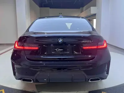 BMW 3 Series 2023, 10000 км, за 36447.11 USD