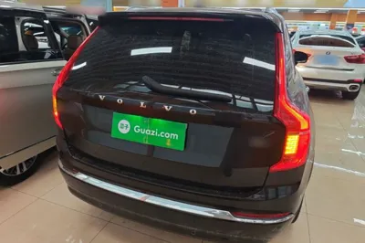Volvo XC90 2023, 33300 км, за 42507 USD