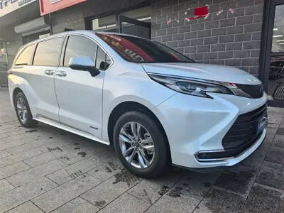 Toyota Sienna 2023, 38000 км, за 33761.53 USD