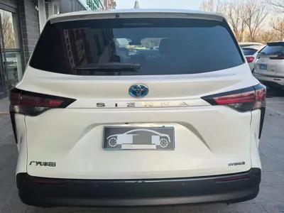 Toyota Sienna 2023, 38000 км, за 33761.53 USD