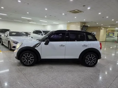 MINI Countryman 2012, 159143 км, за 2560.06 USD