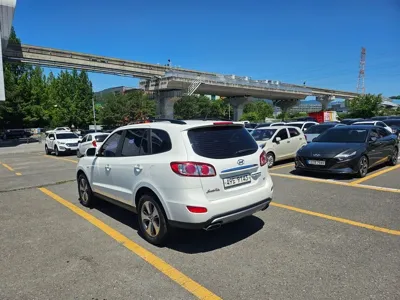 Hyundai Santafe 2012, 129367 км, за 3610.35 USD