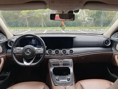 Mercedes-Benz E-Class 2018, 100000 км, за 27221.37 USD