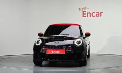 MINI Cooper 2023, 31178 км, за 18500.16 USD
