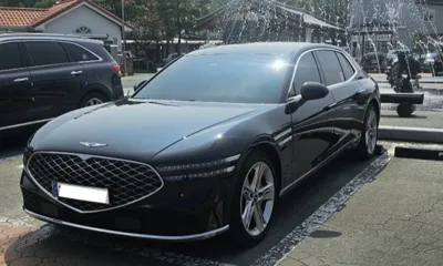 Genesis G90